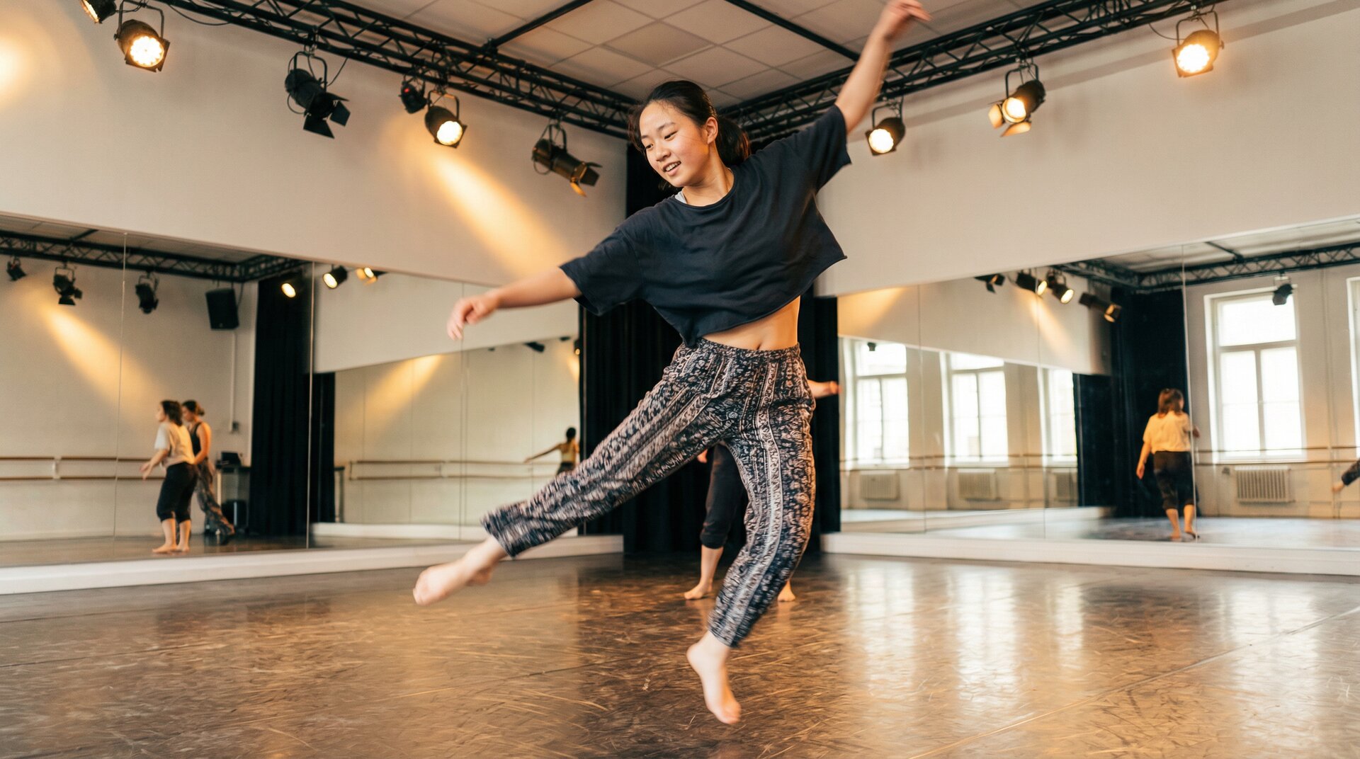 大象传媒舞蹈视频